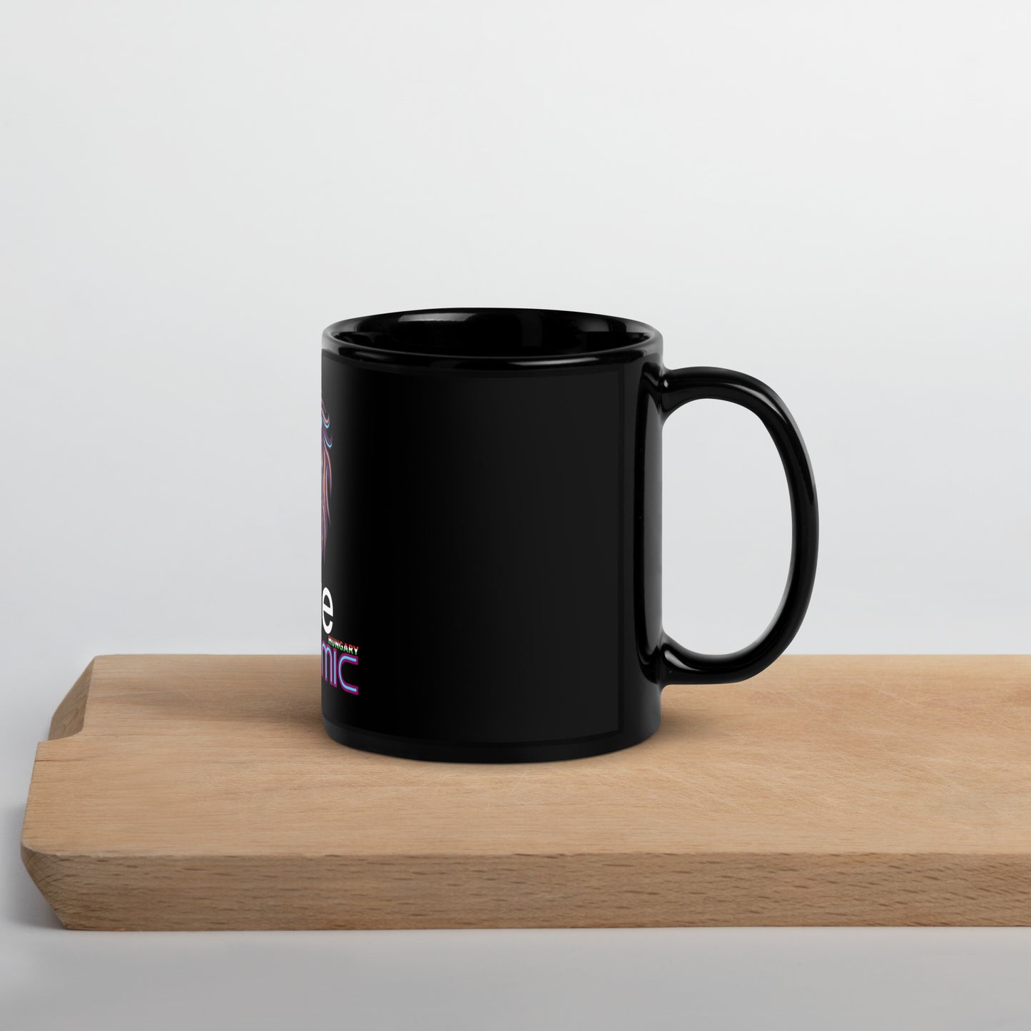 Mavie Dynamic Black Glossy Mug