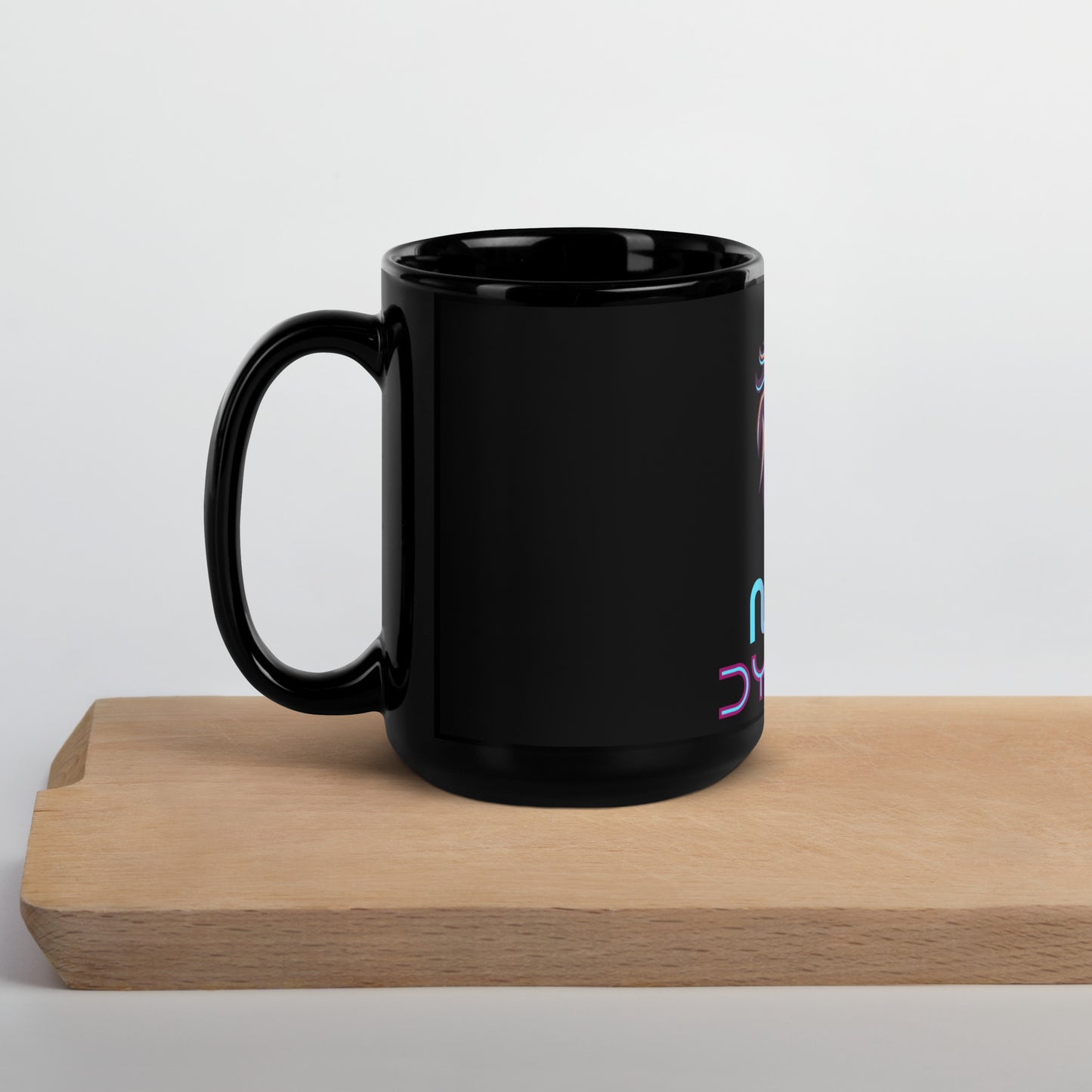 Mavie Dynamic Black Glossy Mug